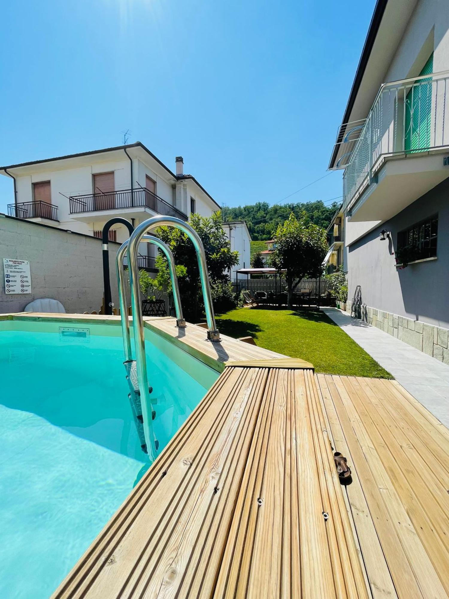 Casa Piero, Relax E Piscina Privata Tra Le Colline Delle Langhe Villa Alba  Exteriör bild